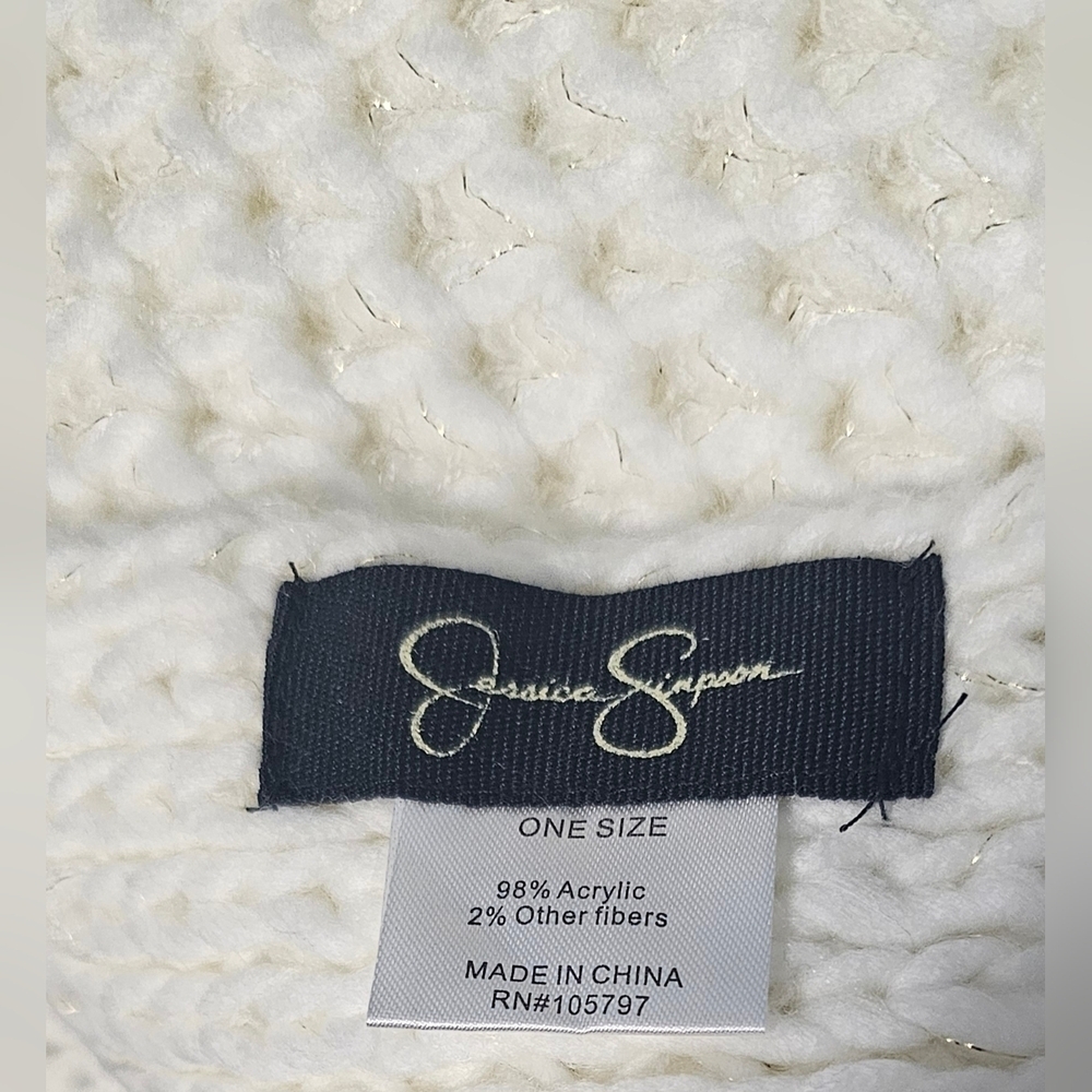 Jessica Simpson 2 Pieces Set Scarf & Hat - Picture 2 of 3